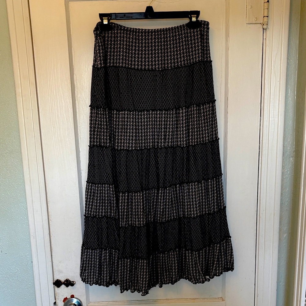 Elegant Black and White Women's Skirt